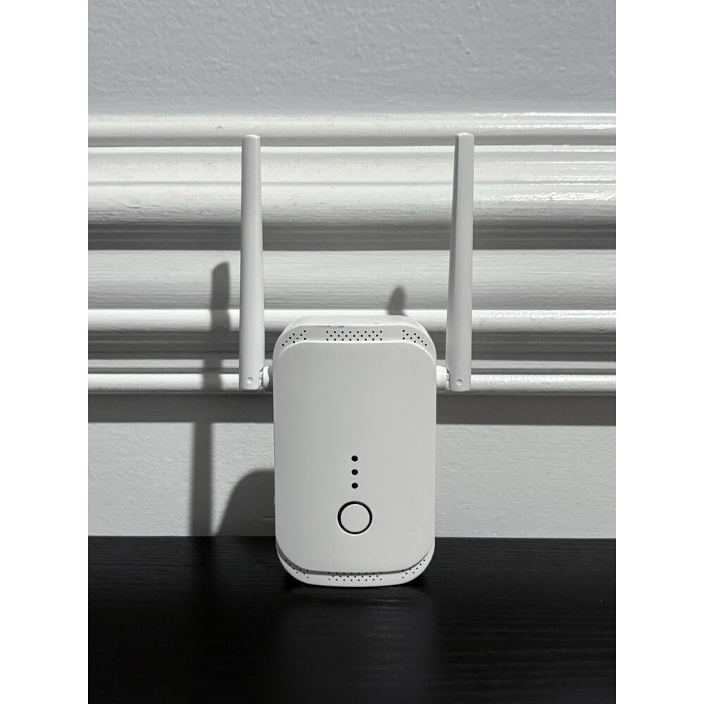WLM Macard Fastest WiFi Extender/Booster - 300Mbps / 2.4GHz / Covers 9,000 Sq ft